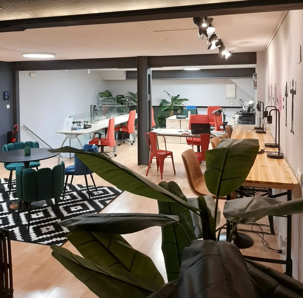 TÍBET:_Centro_de_Trabajo_Estudio_y_Formación_Salamanca_4 tibet coworking